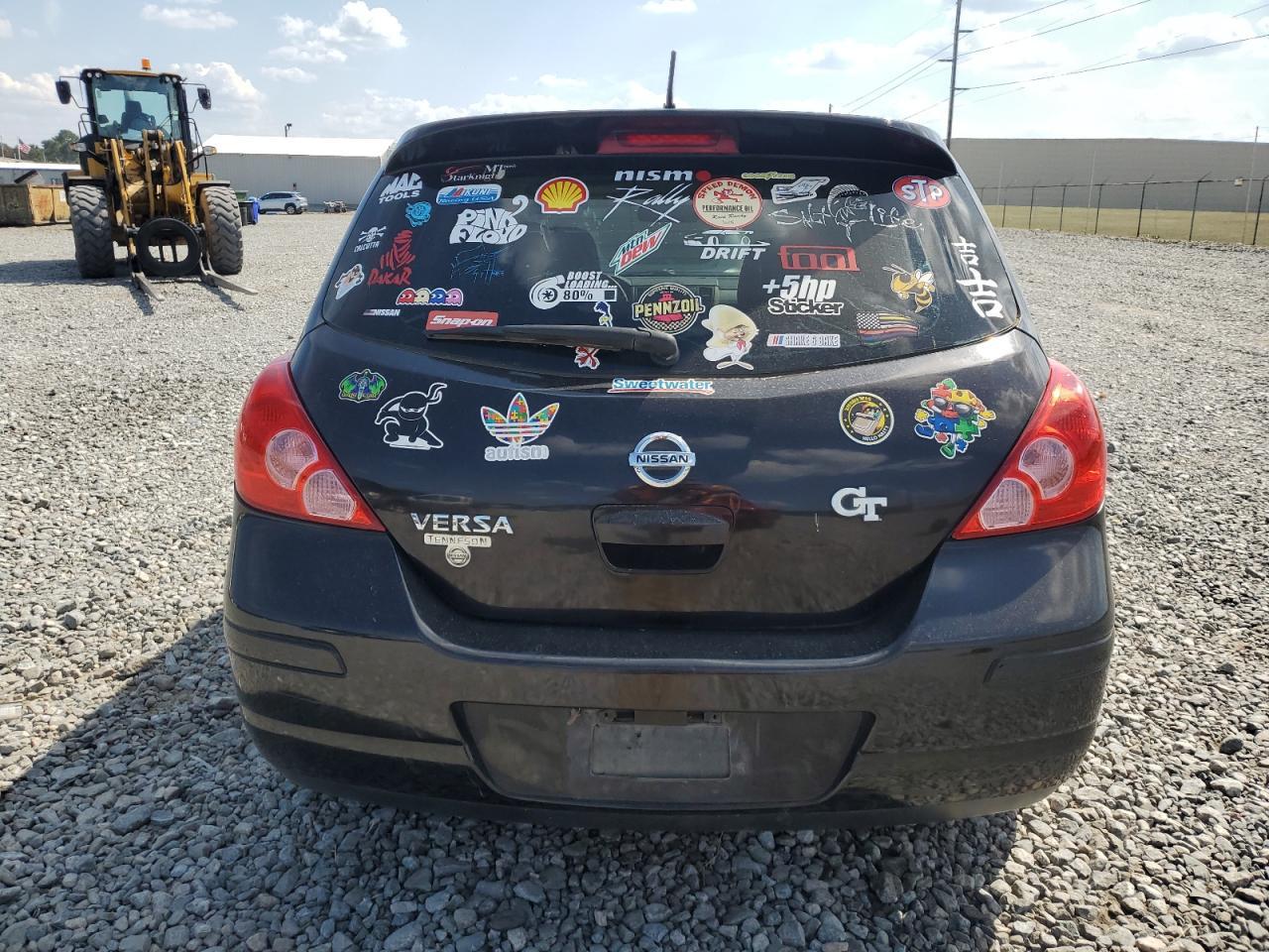 2011 NISSAN VERSA