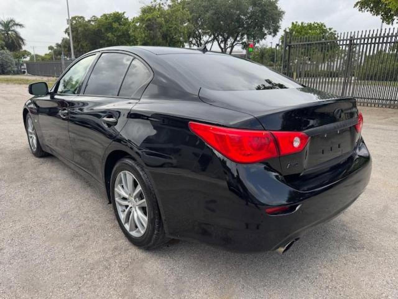 2017 INFINITI Q50