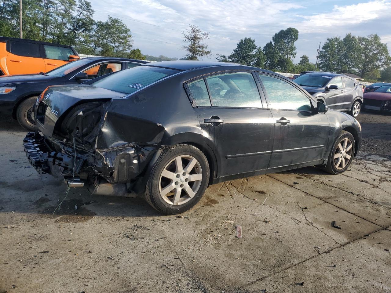 2004 NISSAN Maxima