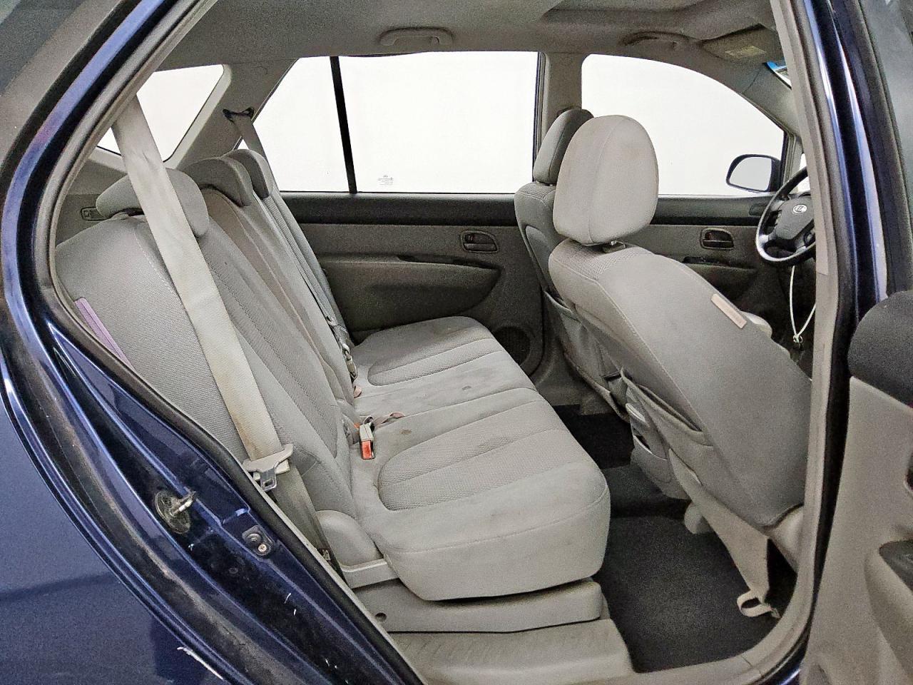 2007 KIA RONDO