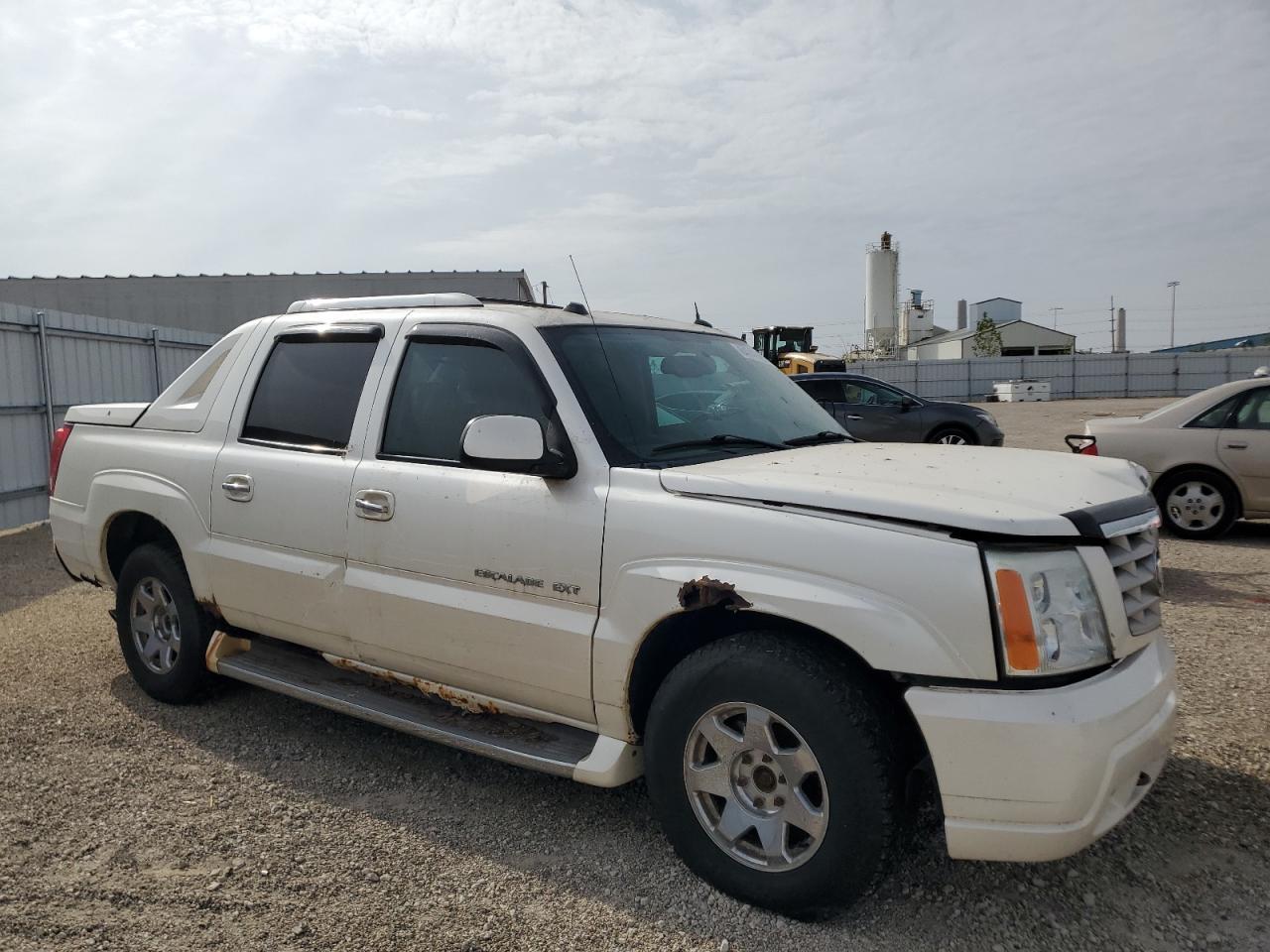 2004 CADILLAC ESCALADE