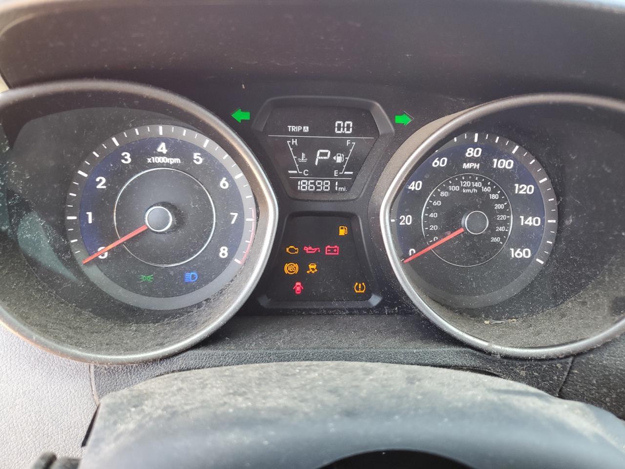 2015 HYUNDAI ELANTRA