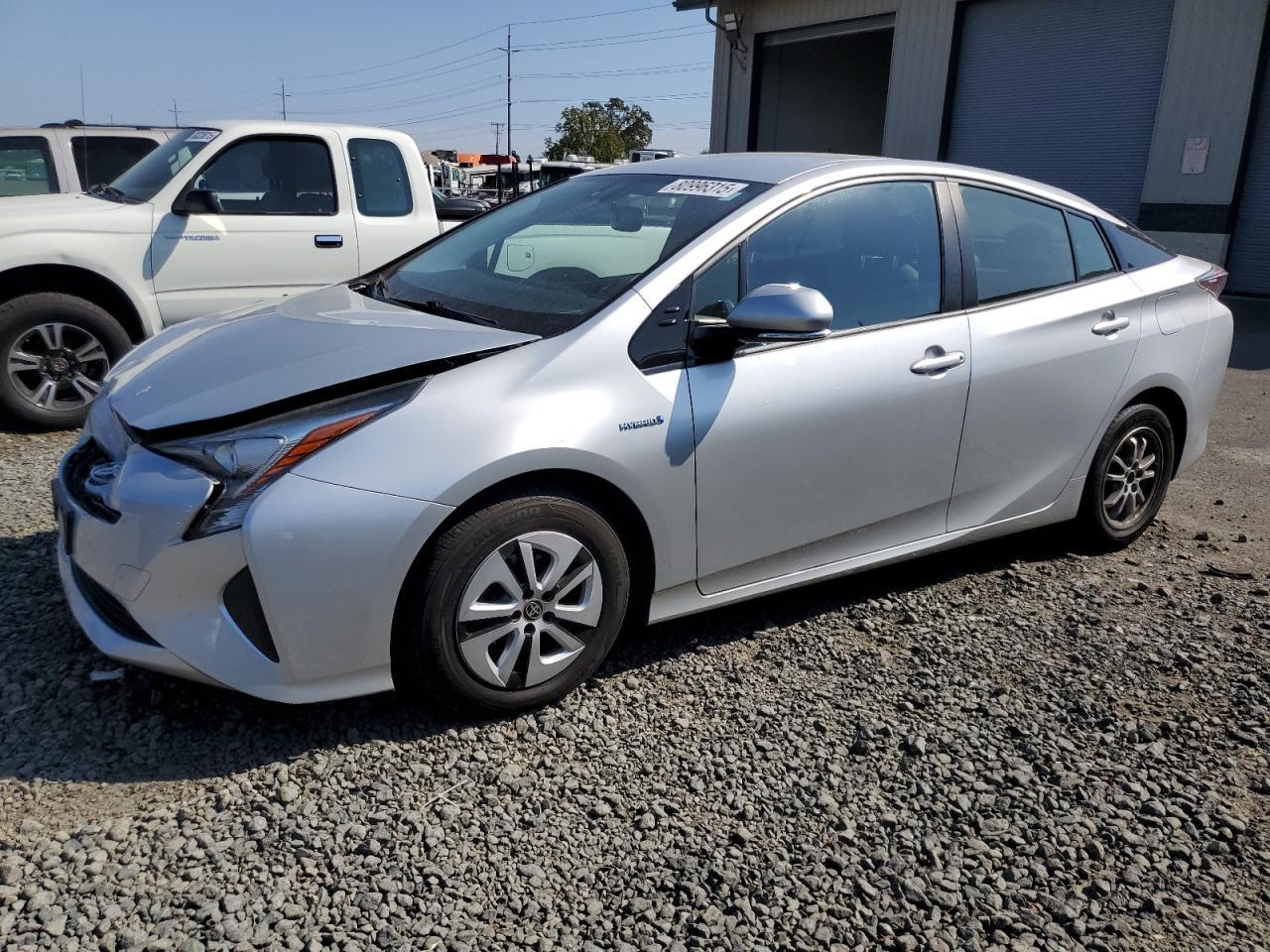 2016 TOYOTA PRIUS