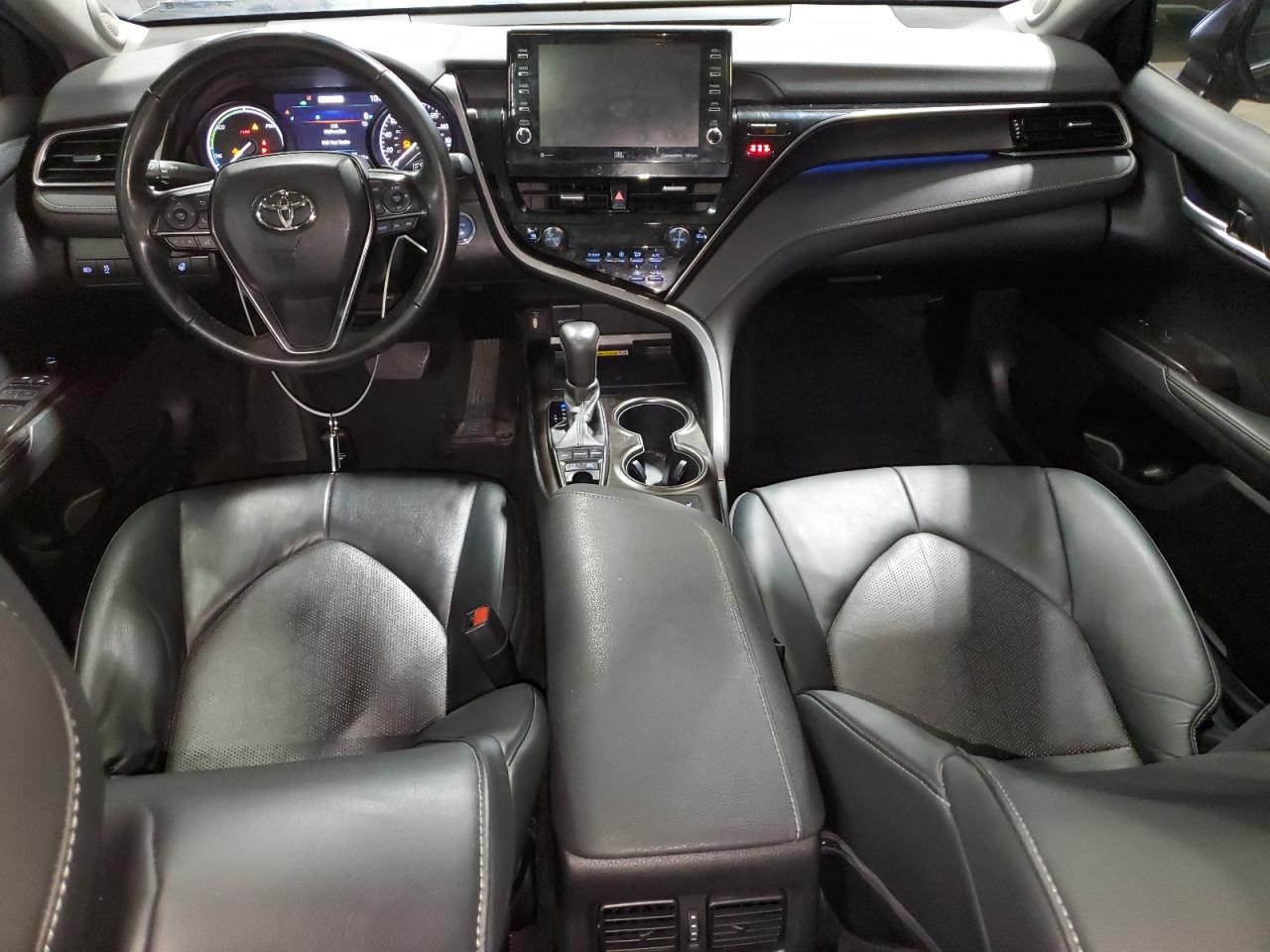 2024 TOYOTA CAMRY
