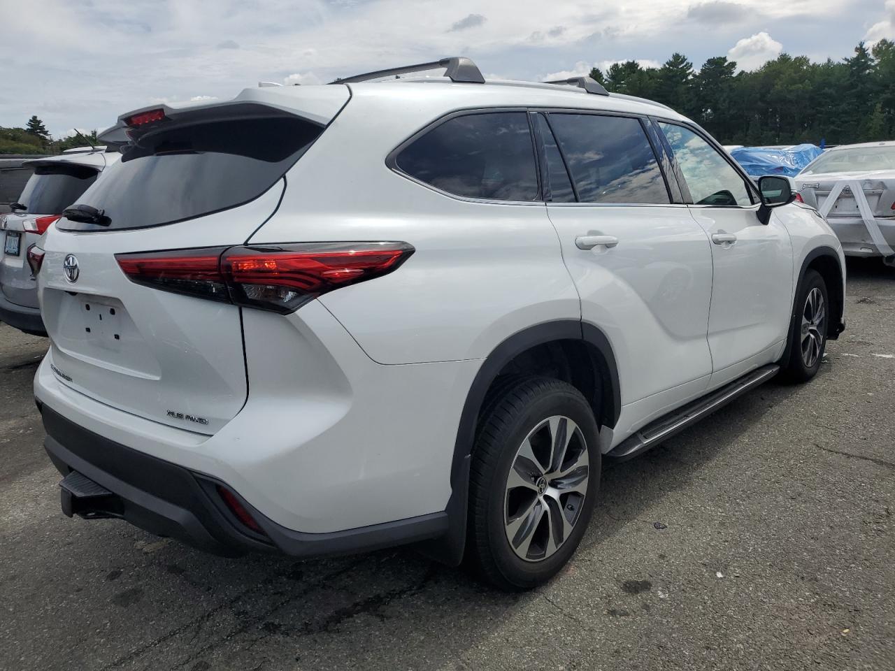 2022 TOYOTA HIGHLANDER