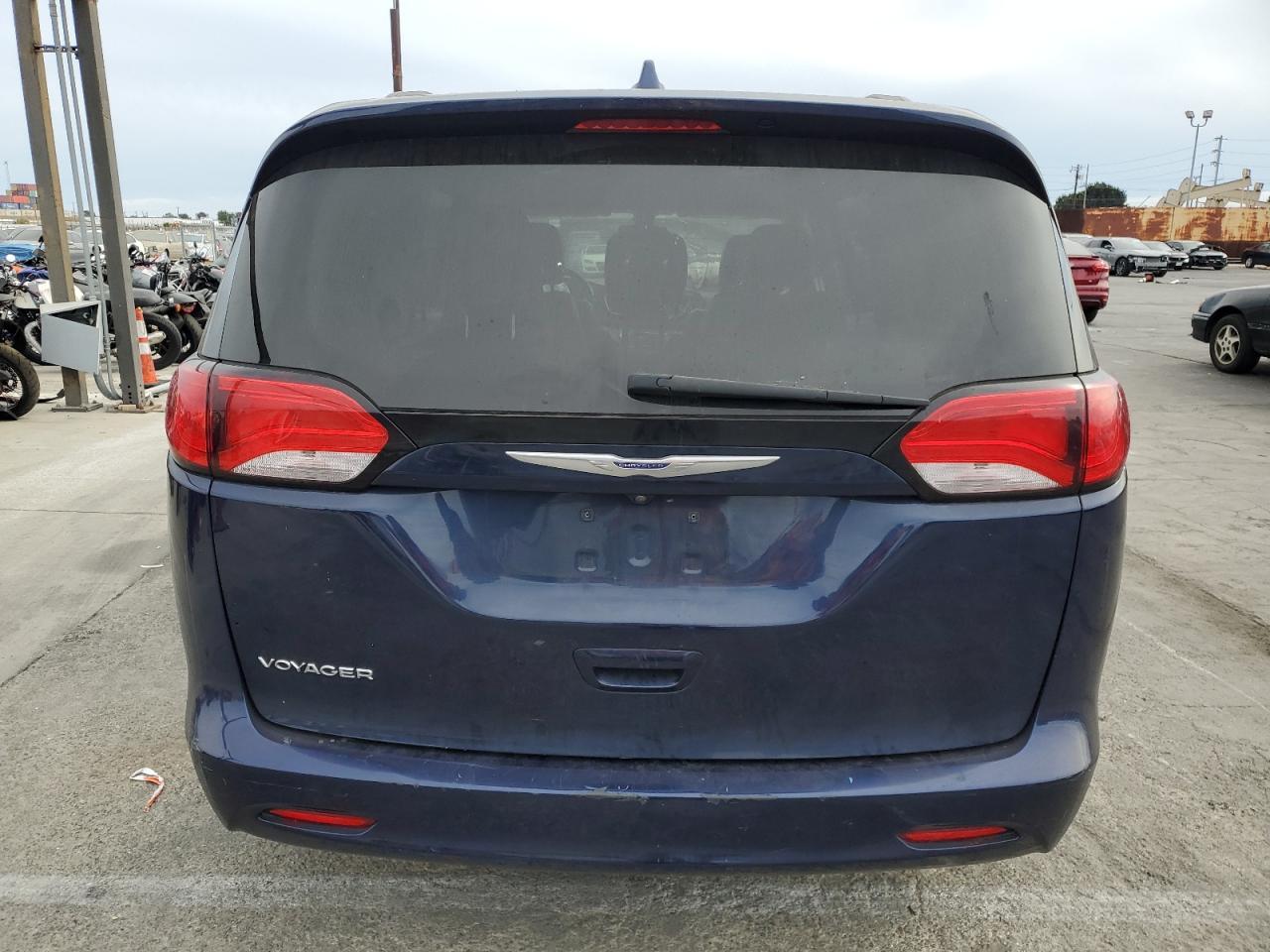 2020 CHRYSLER Voyager
