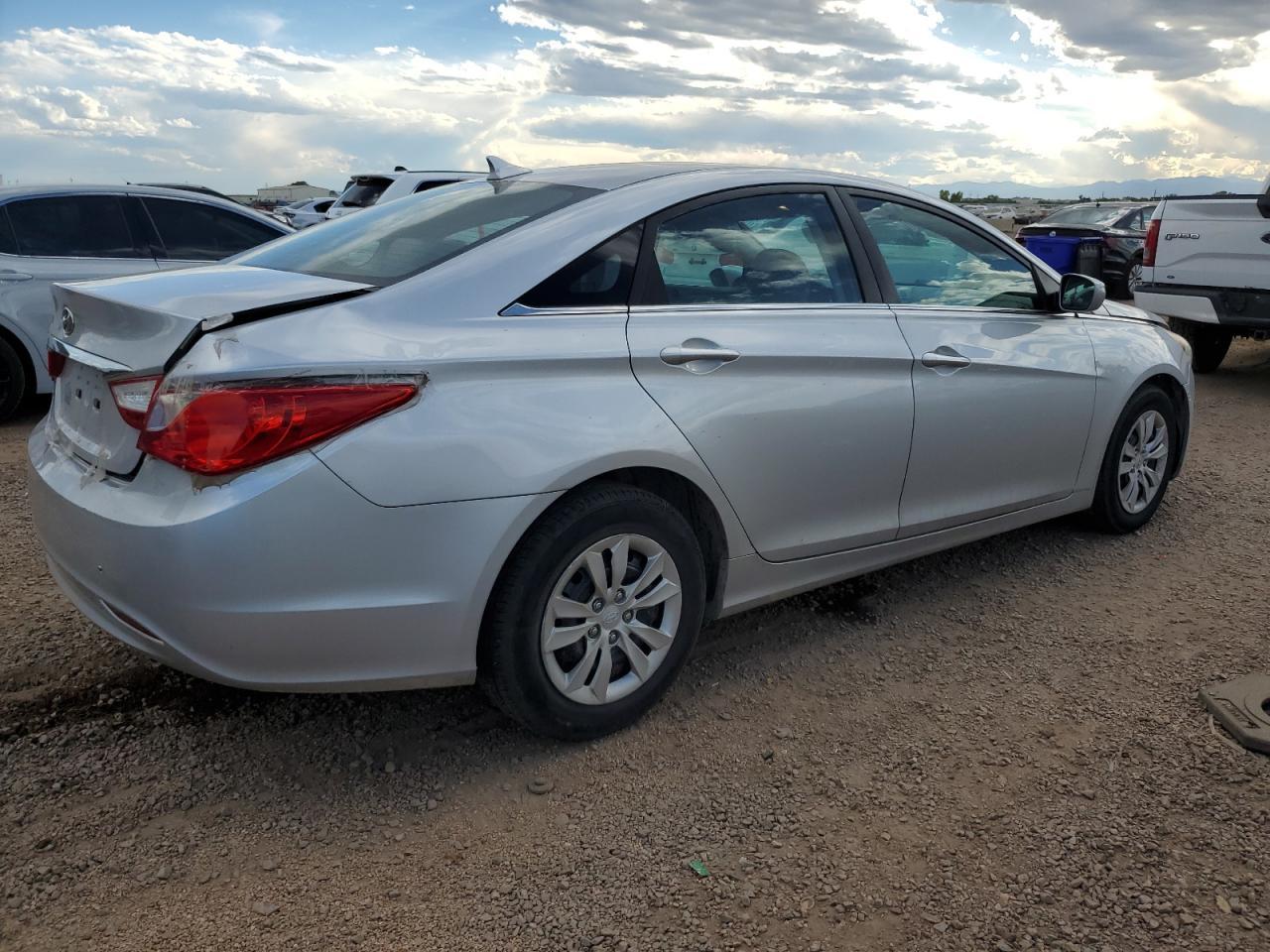 2011 HYUNDAI SONATA