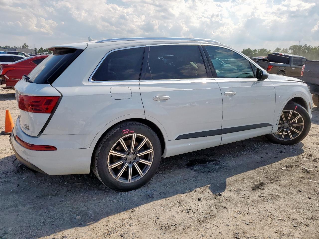 2017 AUDI Q7