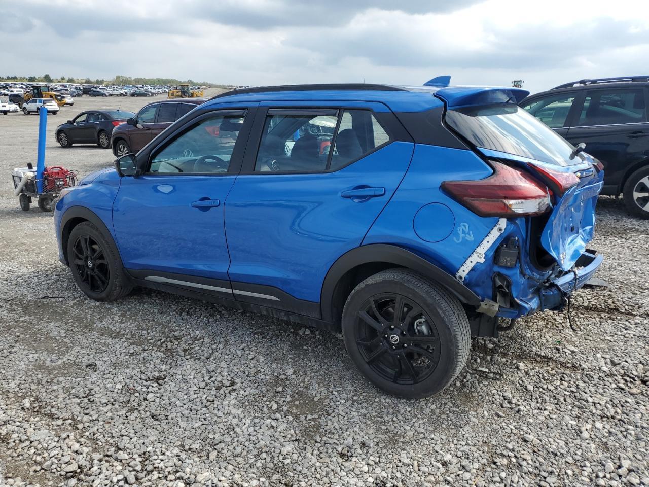 2021 NISSAN KICKS