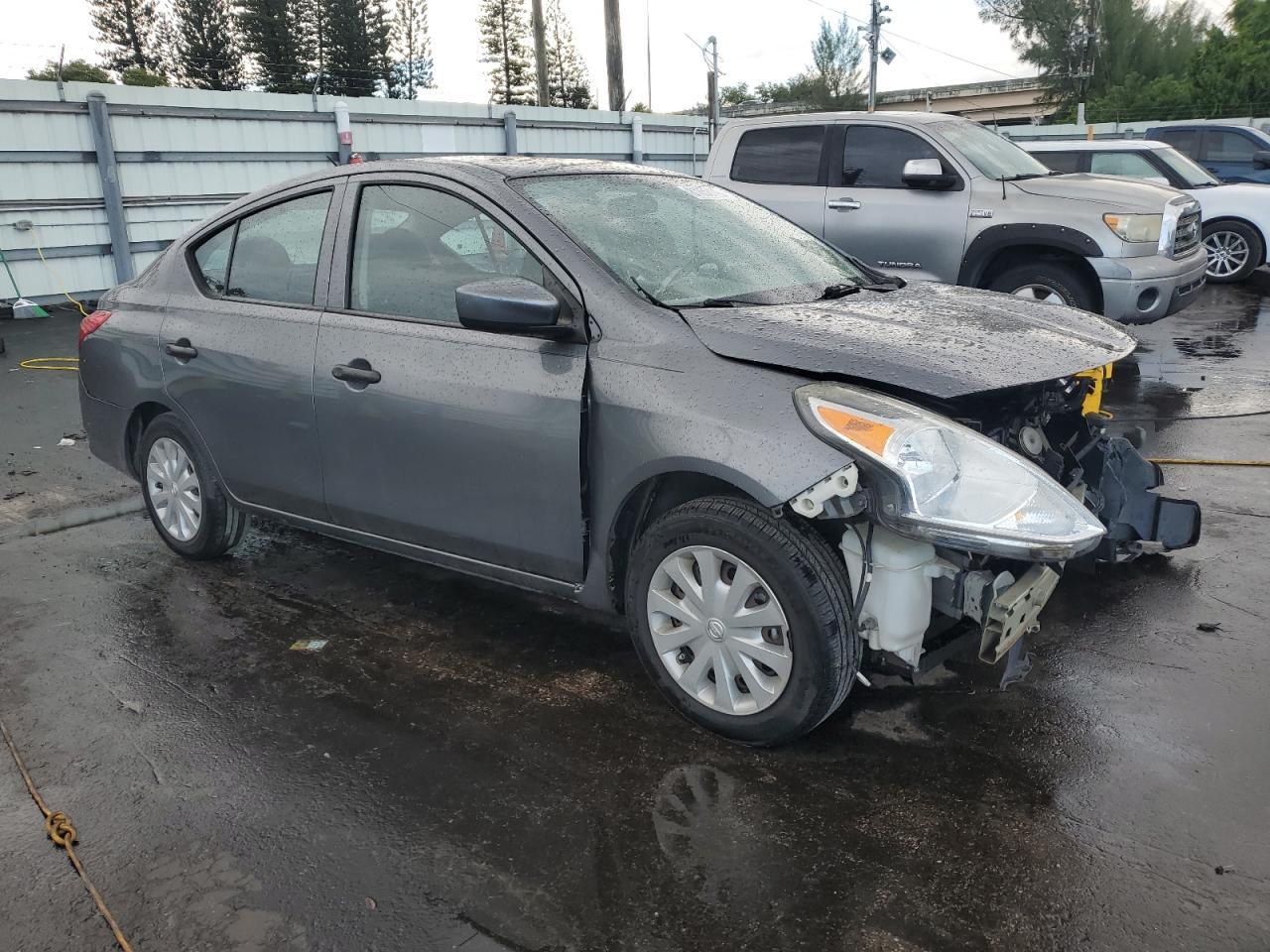 2016 NISSAN VERSA