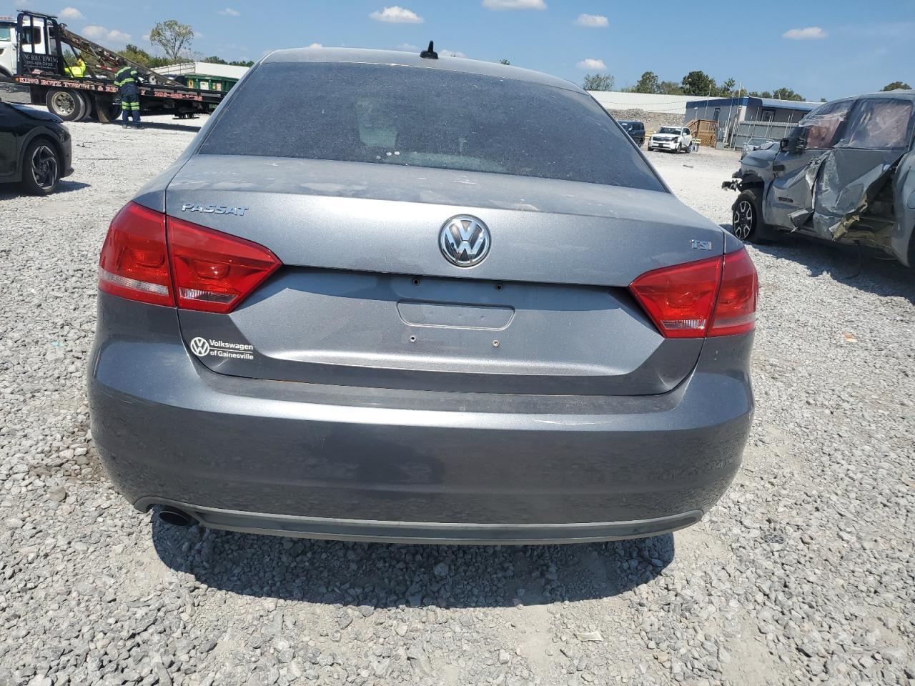 2015 VOLKSWAGEN Passat