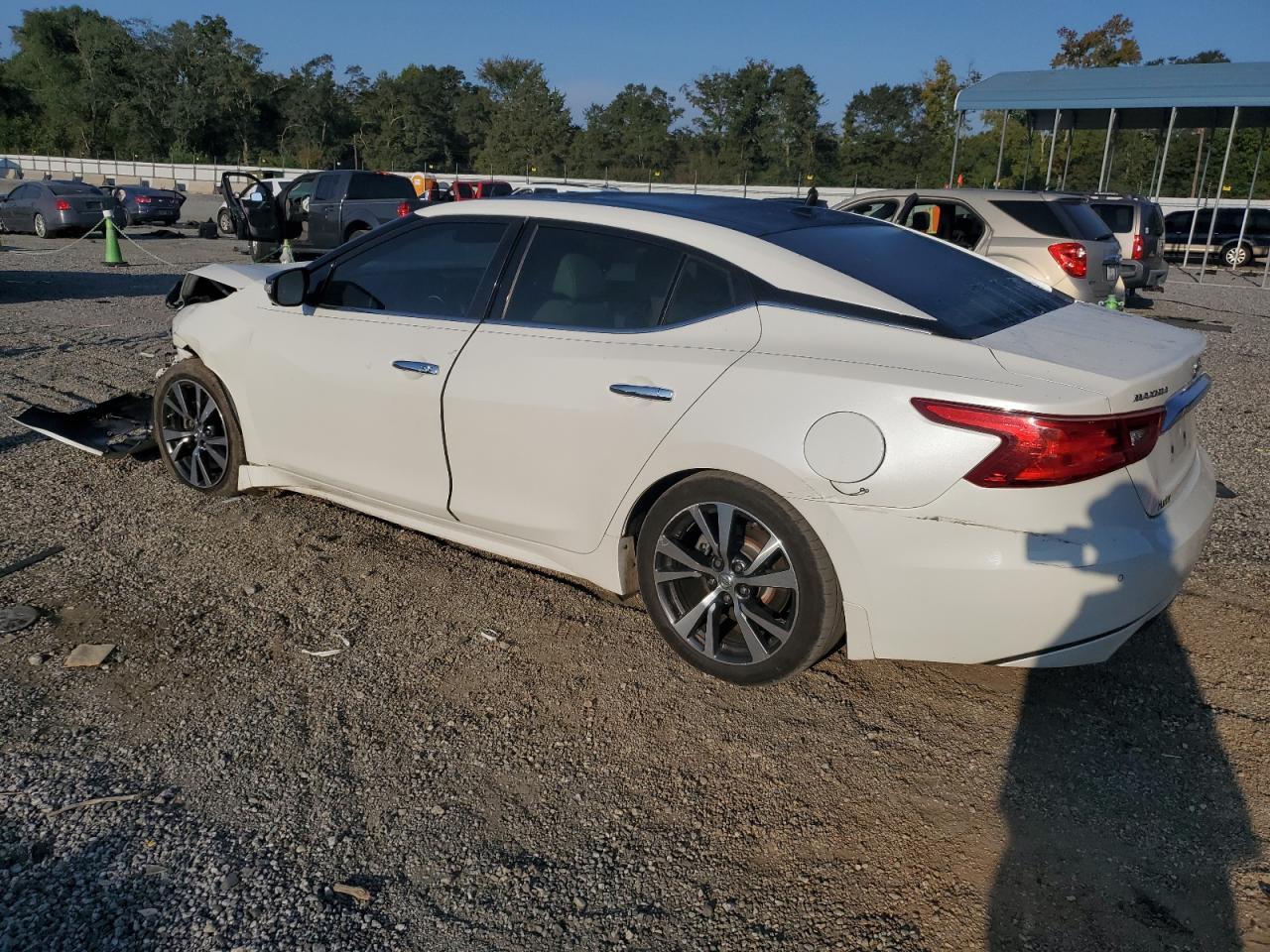 2017 NISSAN Maxima