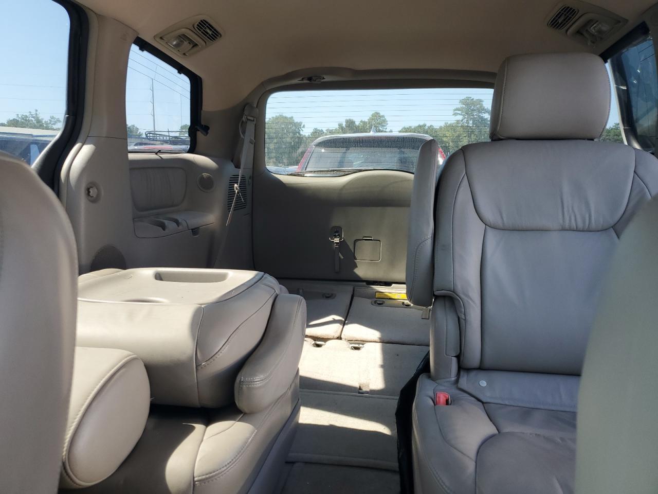 2005 TOYOTA SIENNA