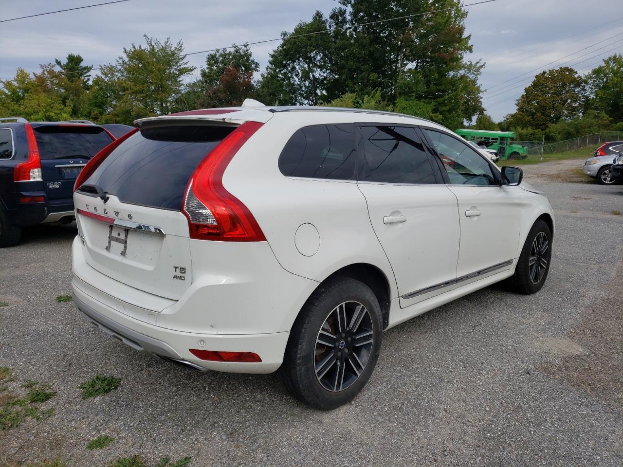 2017 VOLVO XC60