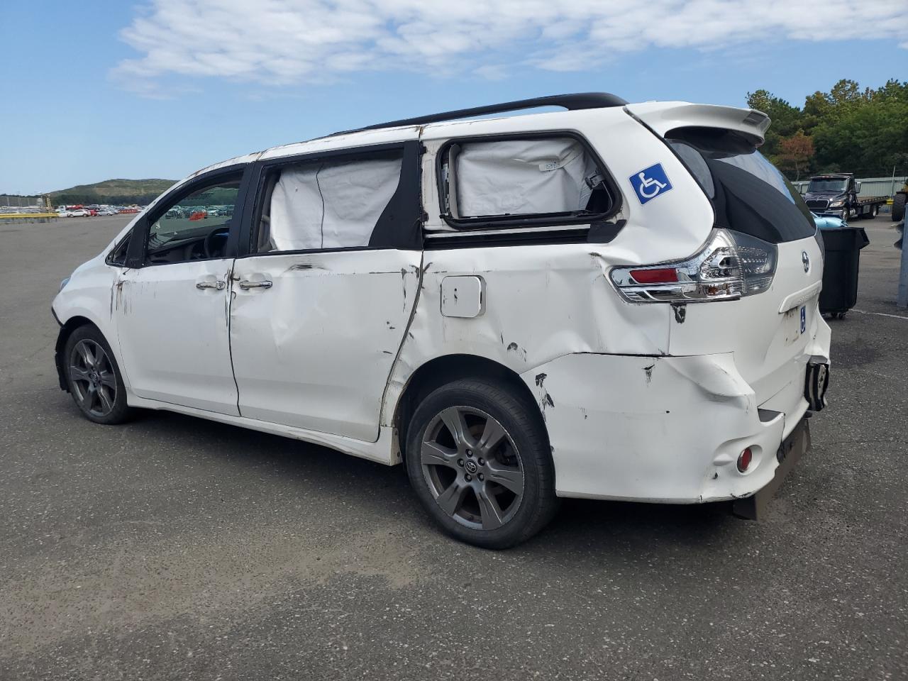 2018 TOYOTA SIENNA