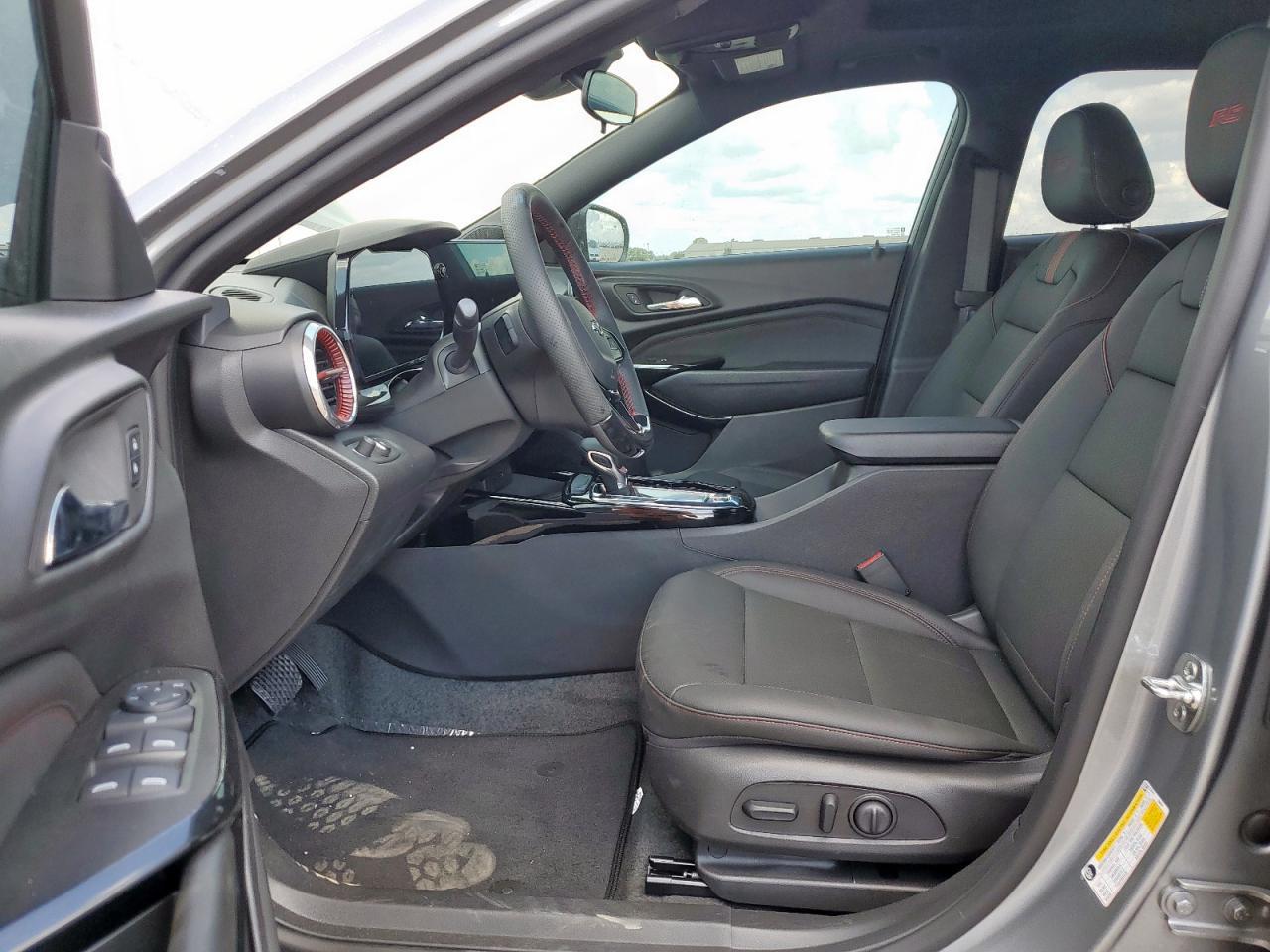 2026 CHEVROLET TRAX