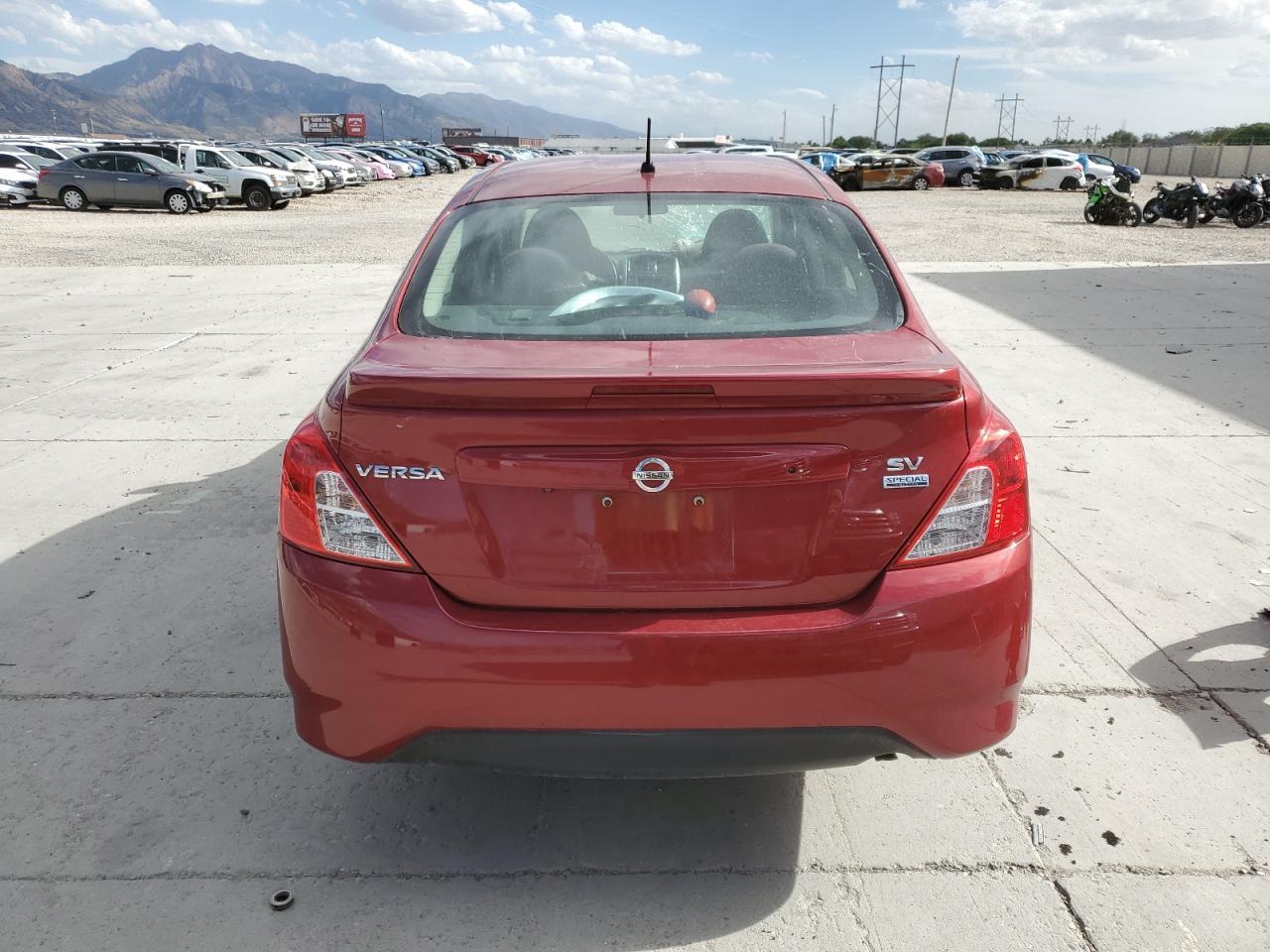 2018 NISSAN VERSA