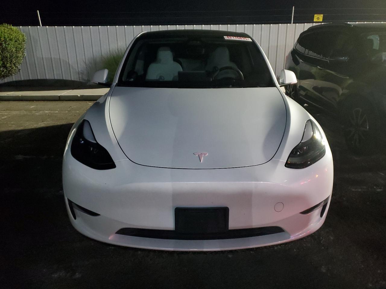 2024 TESLA MODEL Y