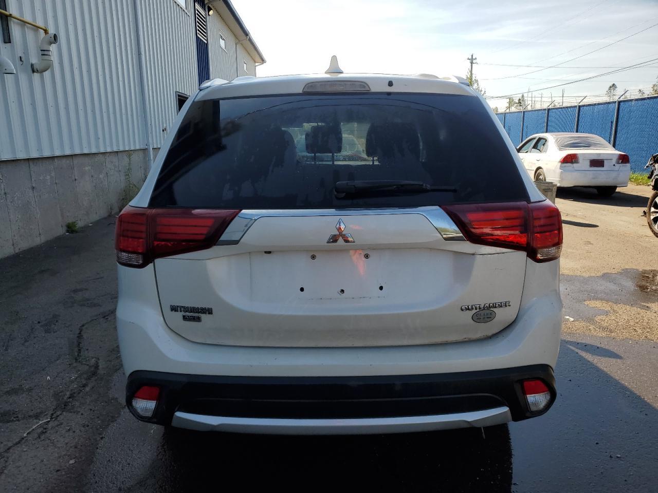 2018 MITSUBISHI outlander