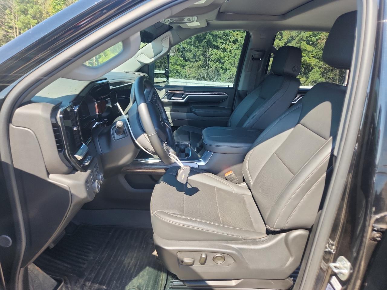 2025 CHEVROLET Silverado