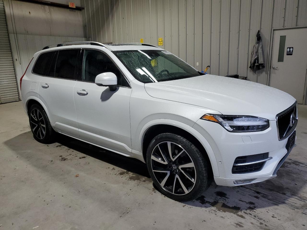 2018 VOLVO XC90