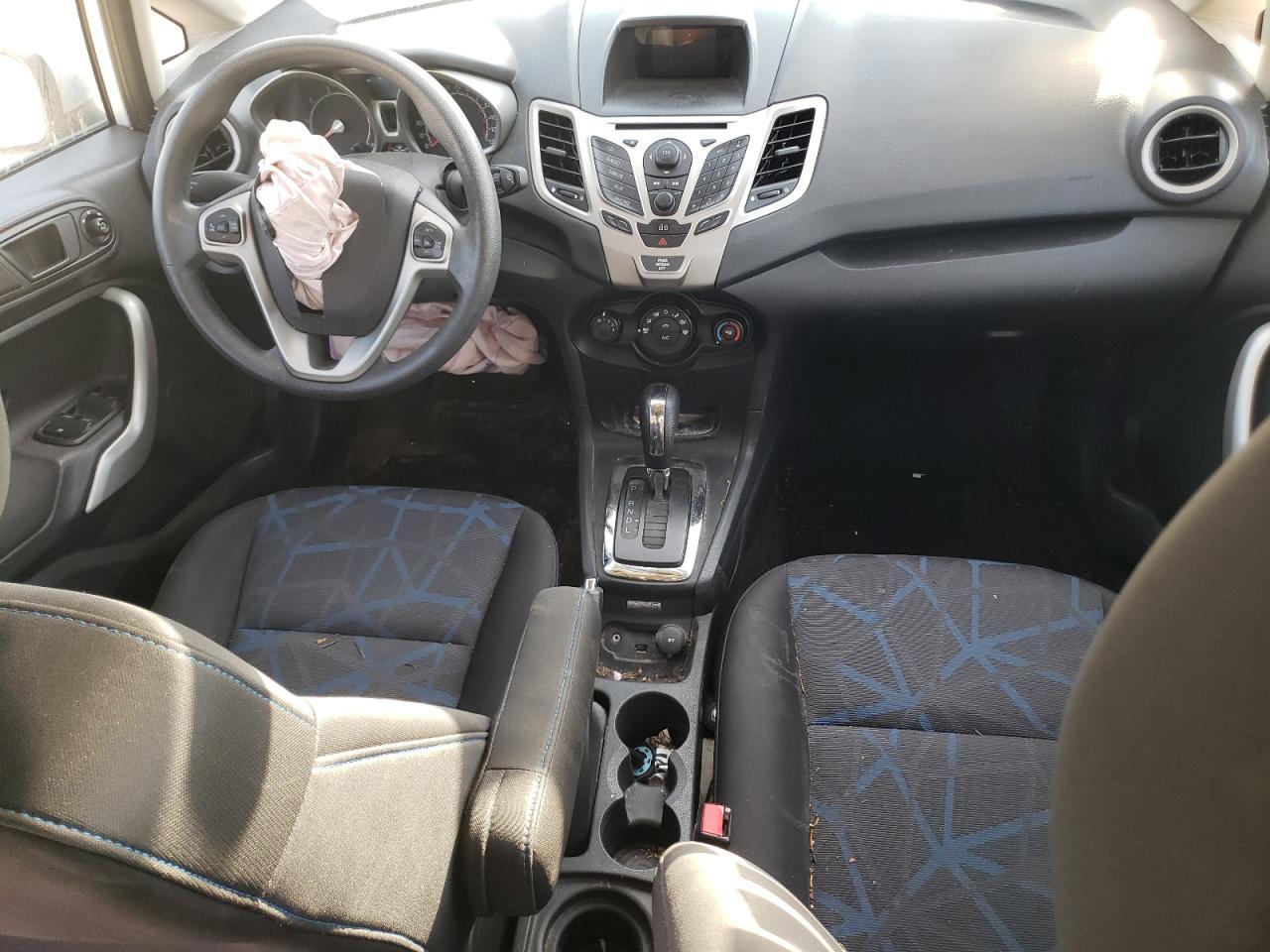 2013 FORD Fiesta