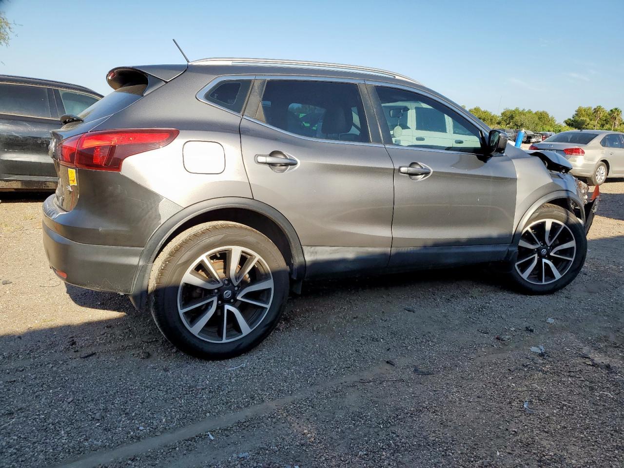 2017 NISSAN Rogue Sport