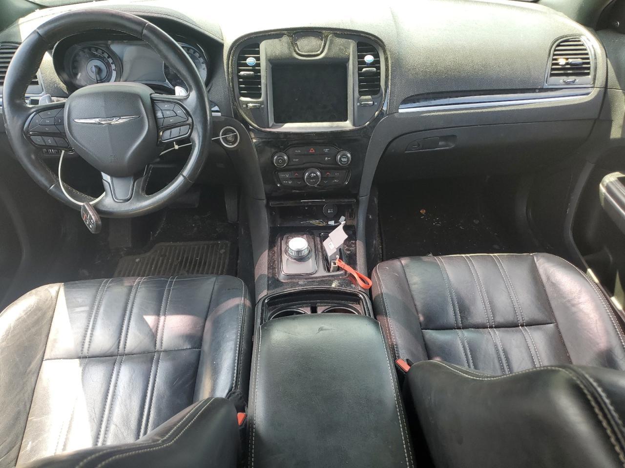 2019 CHRYSLER 300