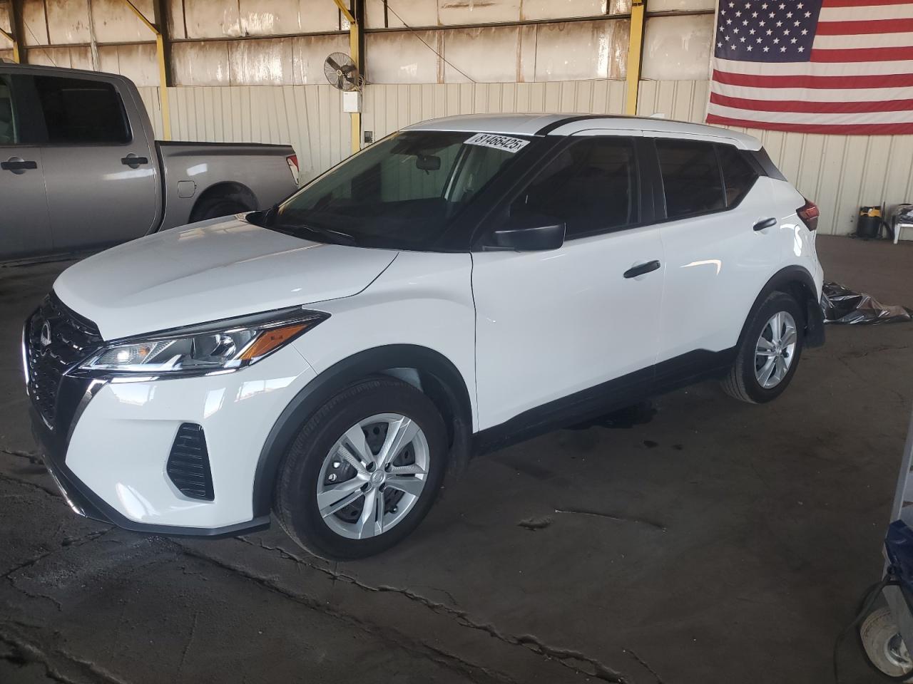 2025 NISSAN KICKS