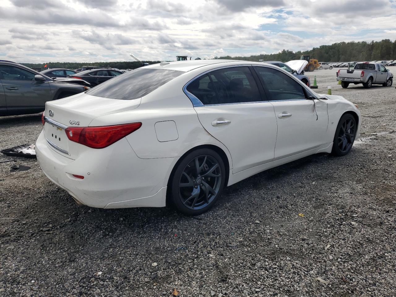 2015 INFINITI Q50