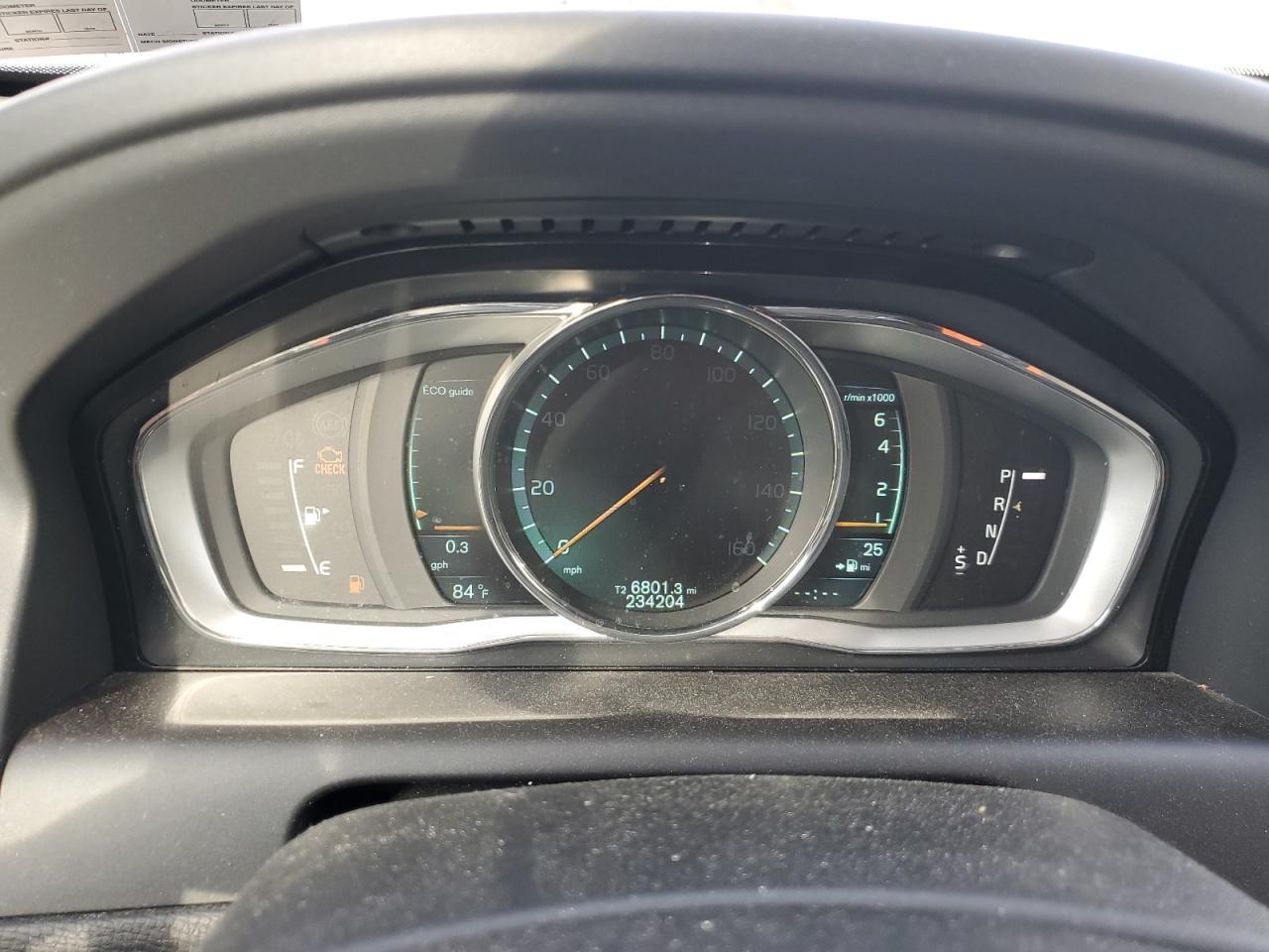 2015 VOLVO XC60