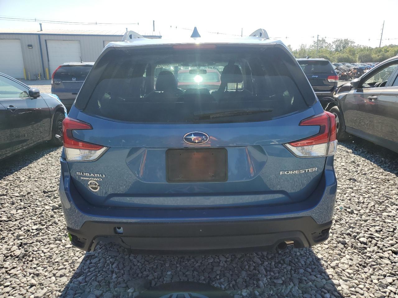 2023 SUBARU FORESTER