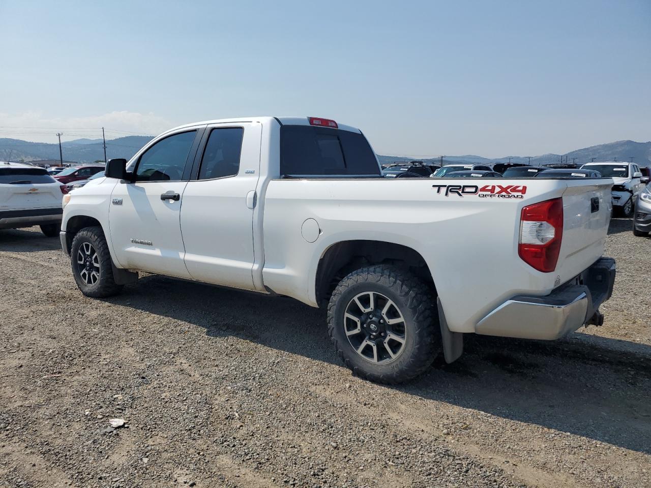 2016 TOYOTA TUNDRA