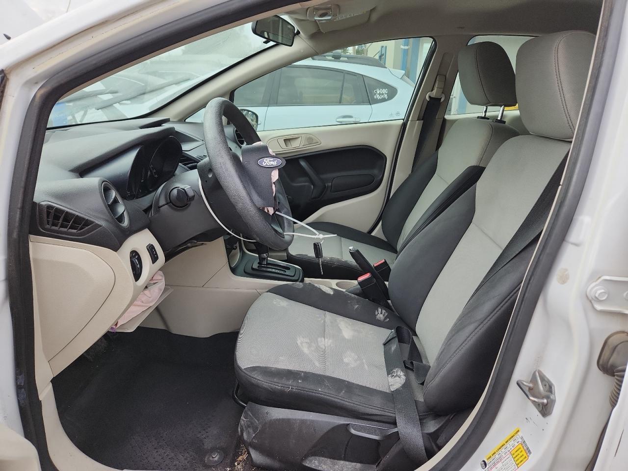 2013 FORD Fiesta