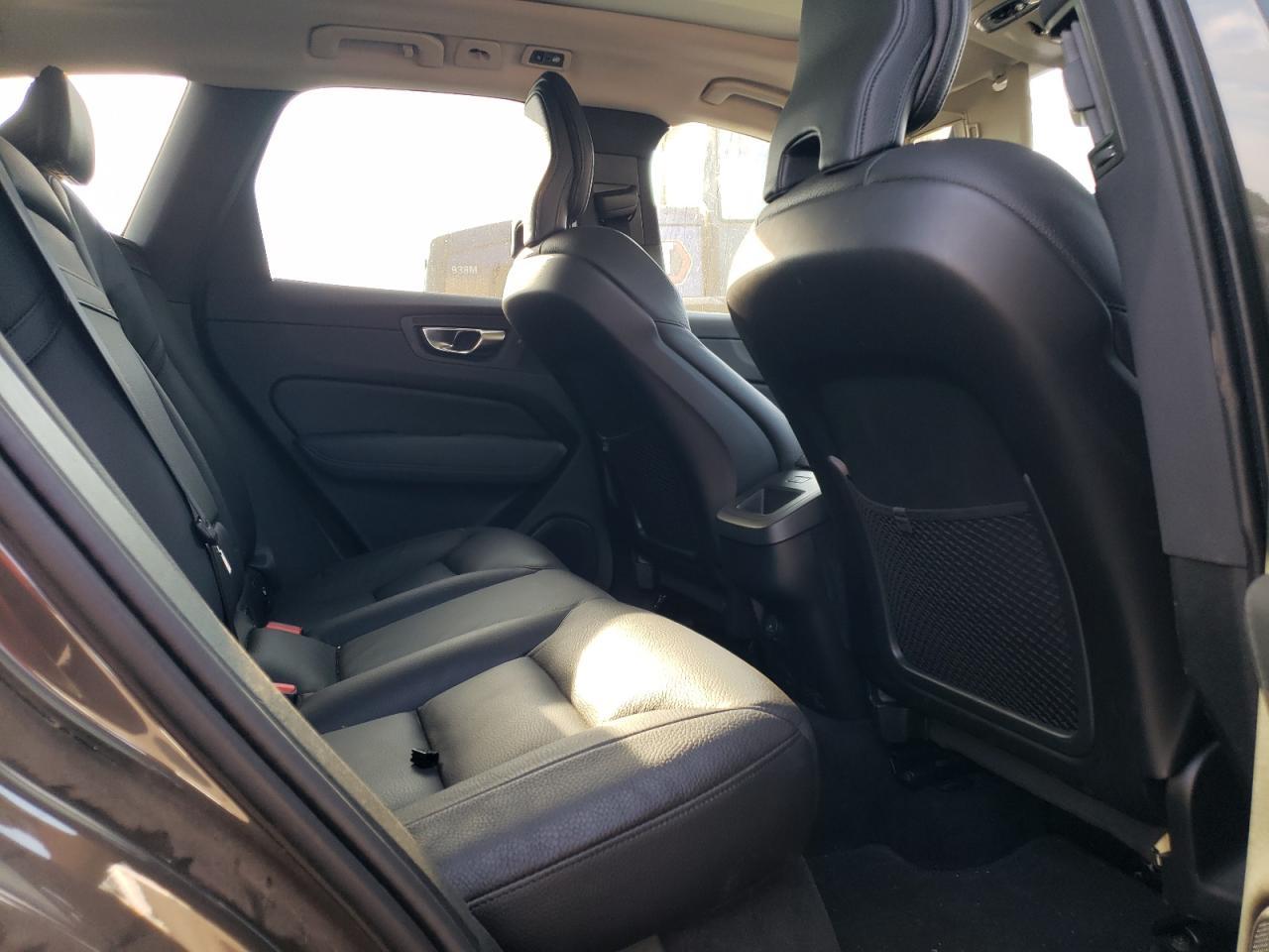 2023 VOLVO XC60