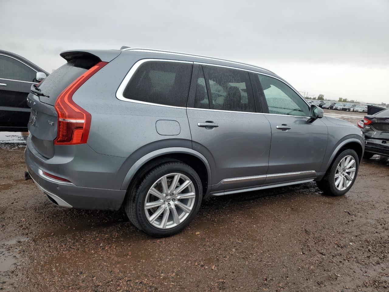 2016 VOLVO XC90