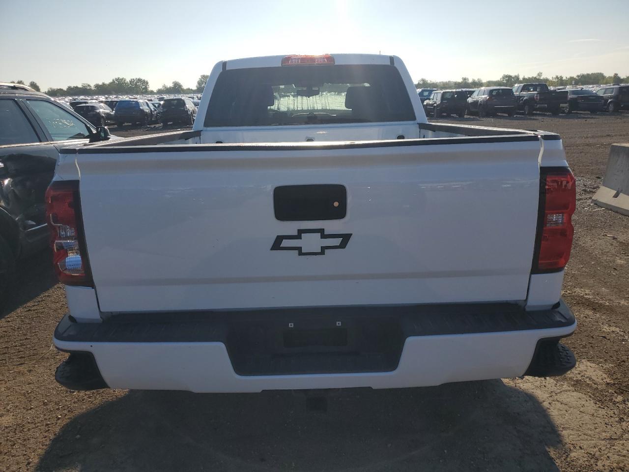 2018 CHEVROLET Silverado