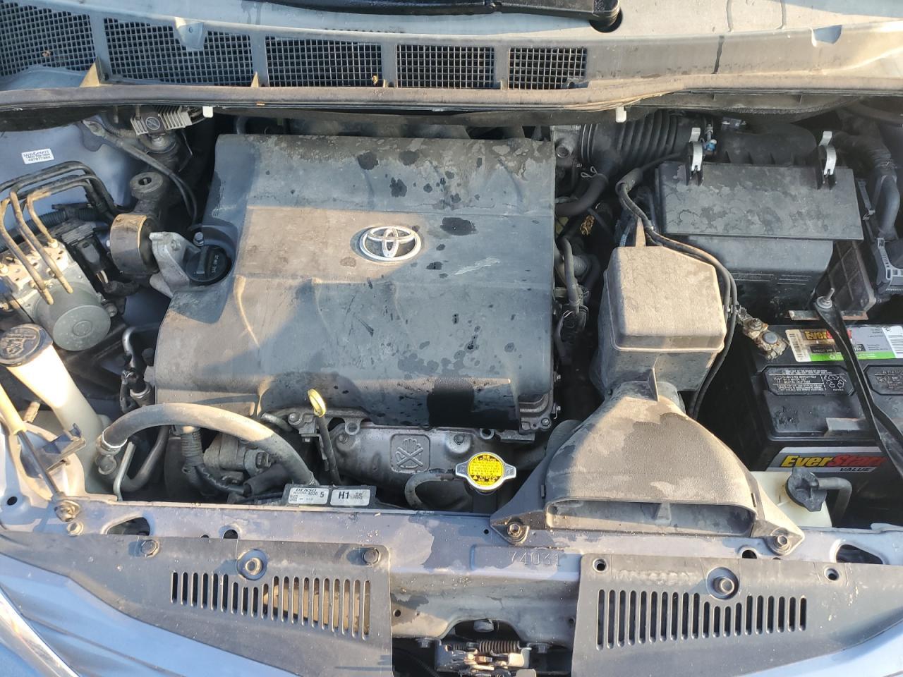 2015 TOYOTA SIENNA