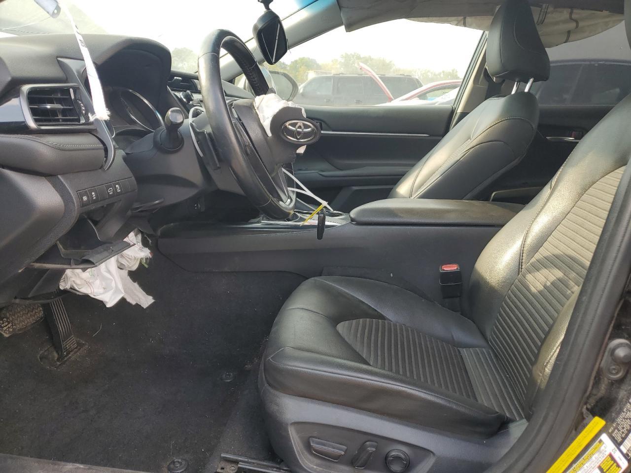2019 TOYOTA CAMRY