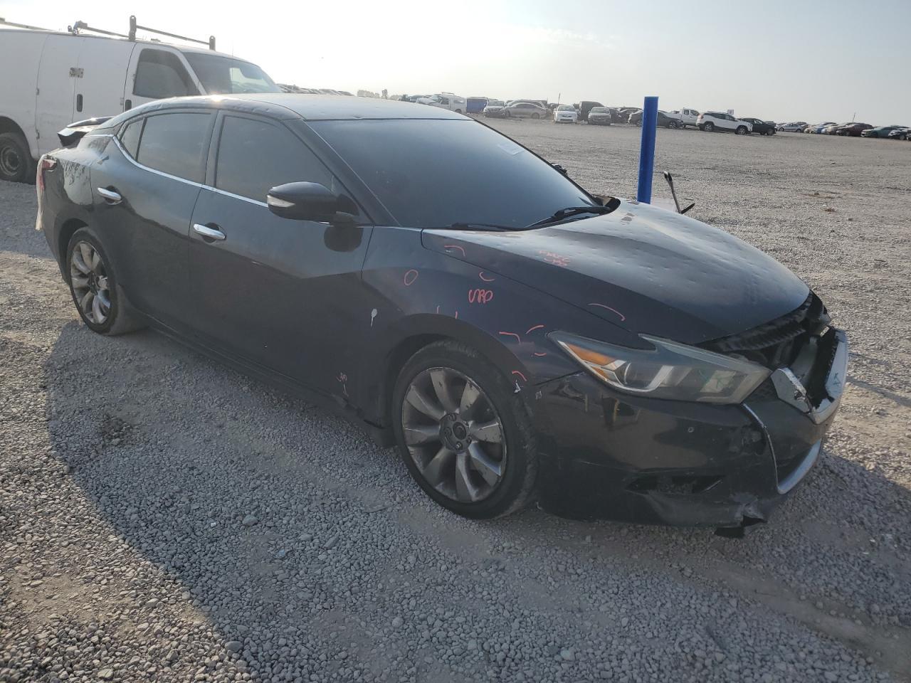 2016 NISSAN Maxima