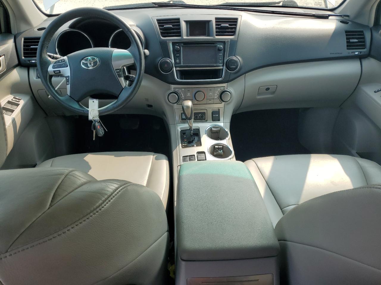 2013 TOYOTA HIGHLANDER