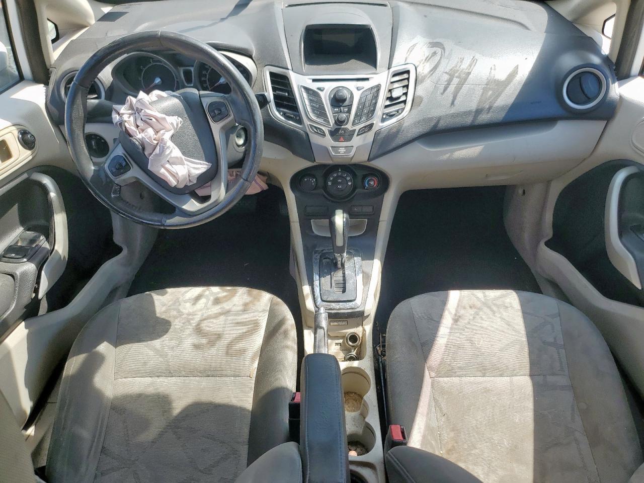 2013 FORD Fiesta