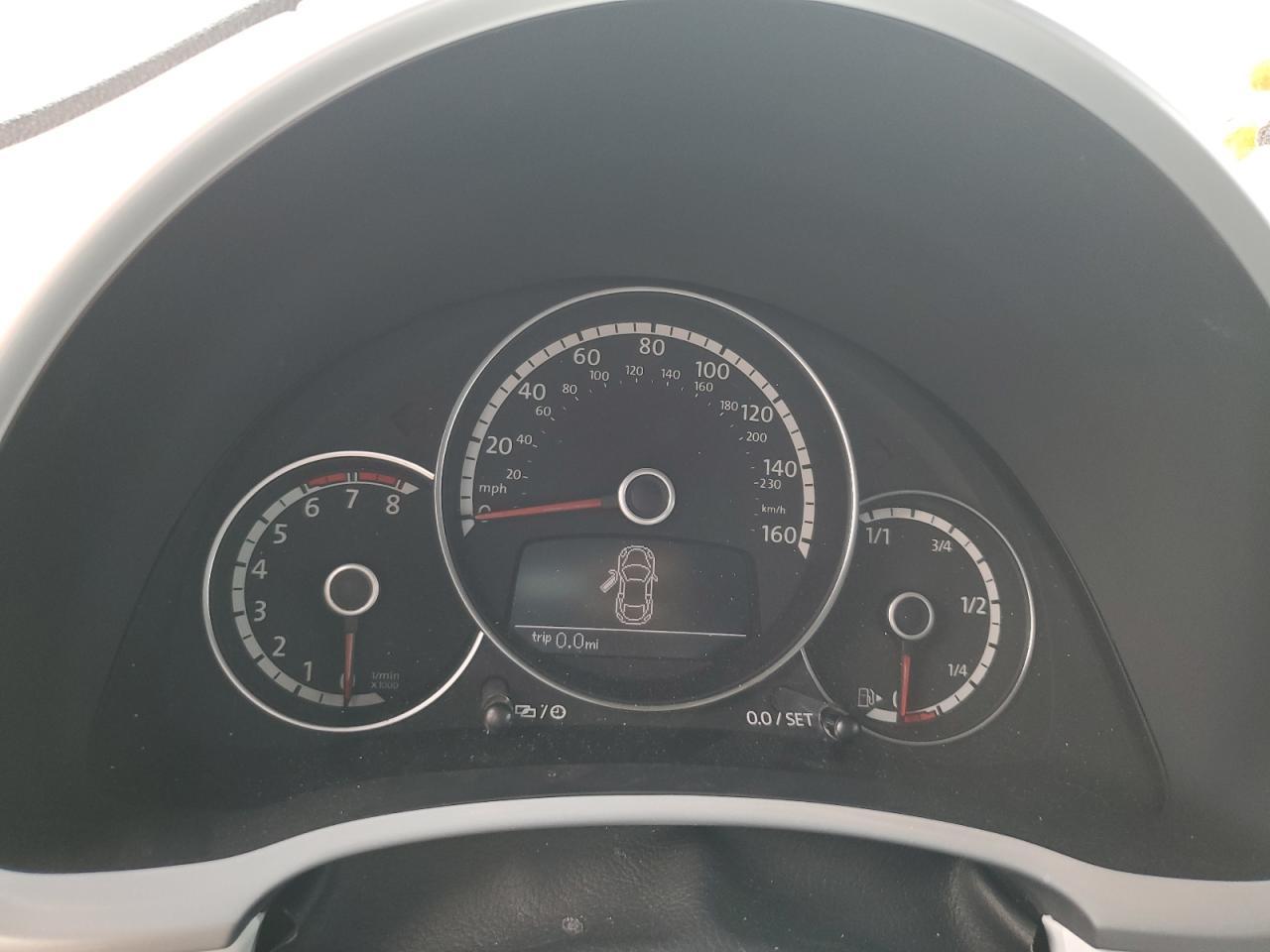 2016 VOLKSWAGEN Beetle