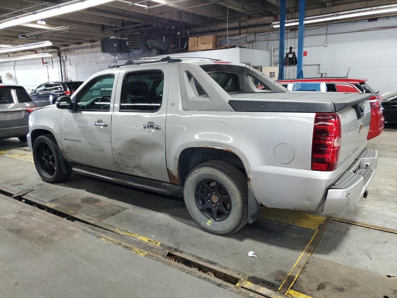 2011 CHEVROLET Avalanche