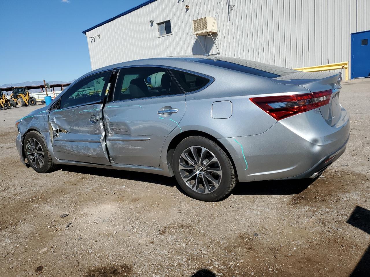 2017 TOYOTA Avalon