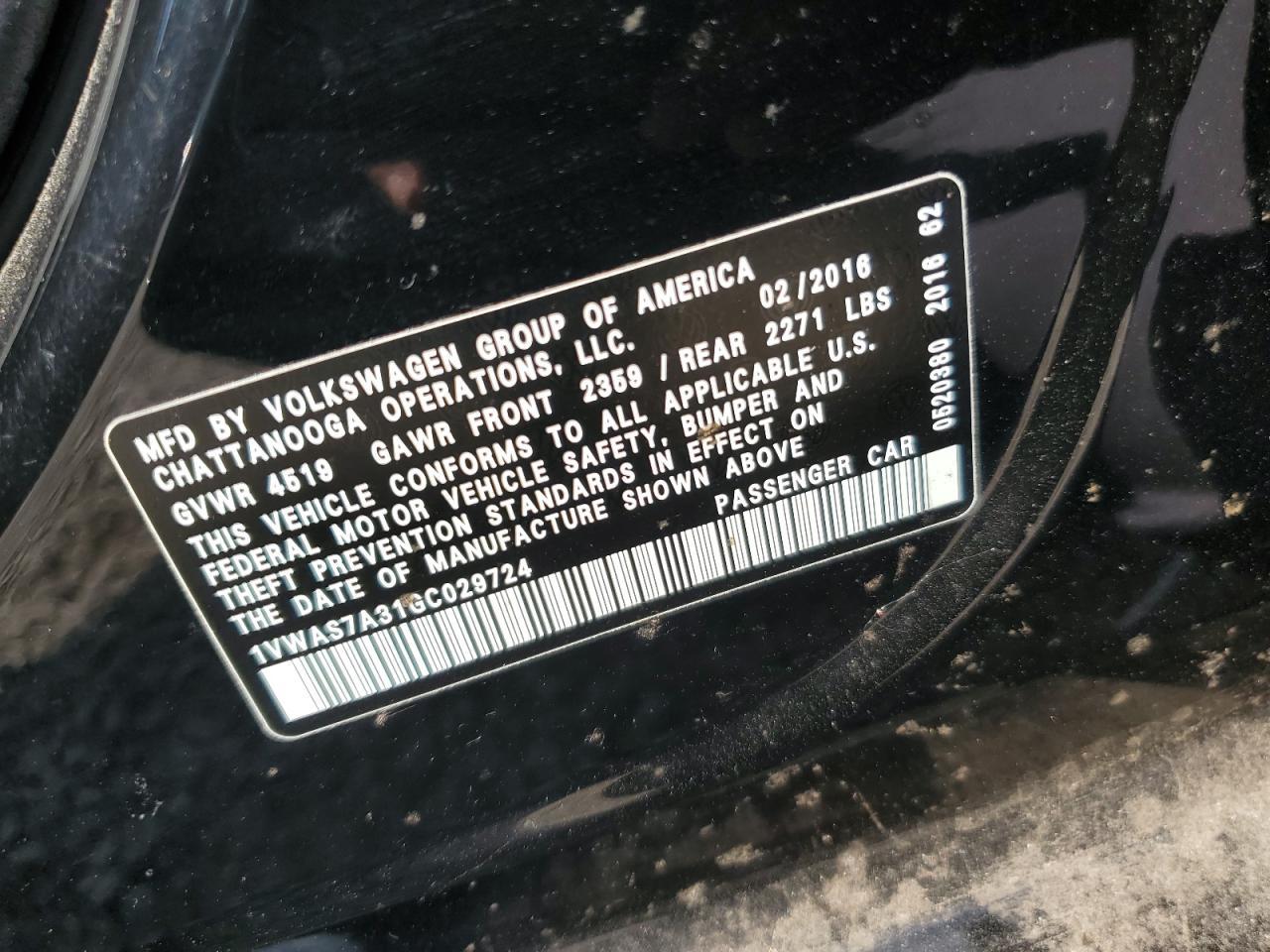 2016 VOLKSWAGEN Passat