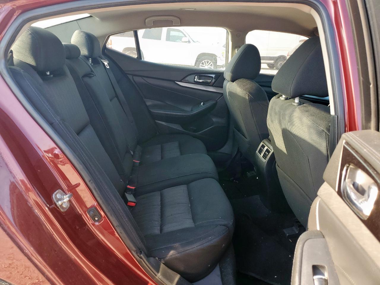 2017 NISSAN Maxima