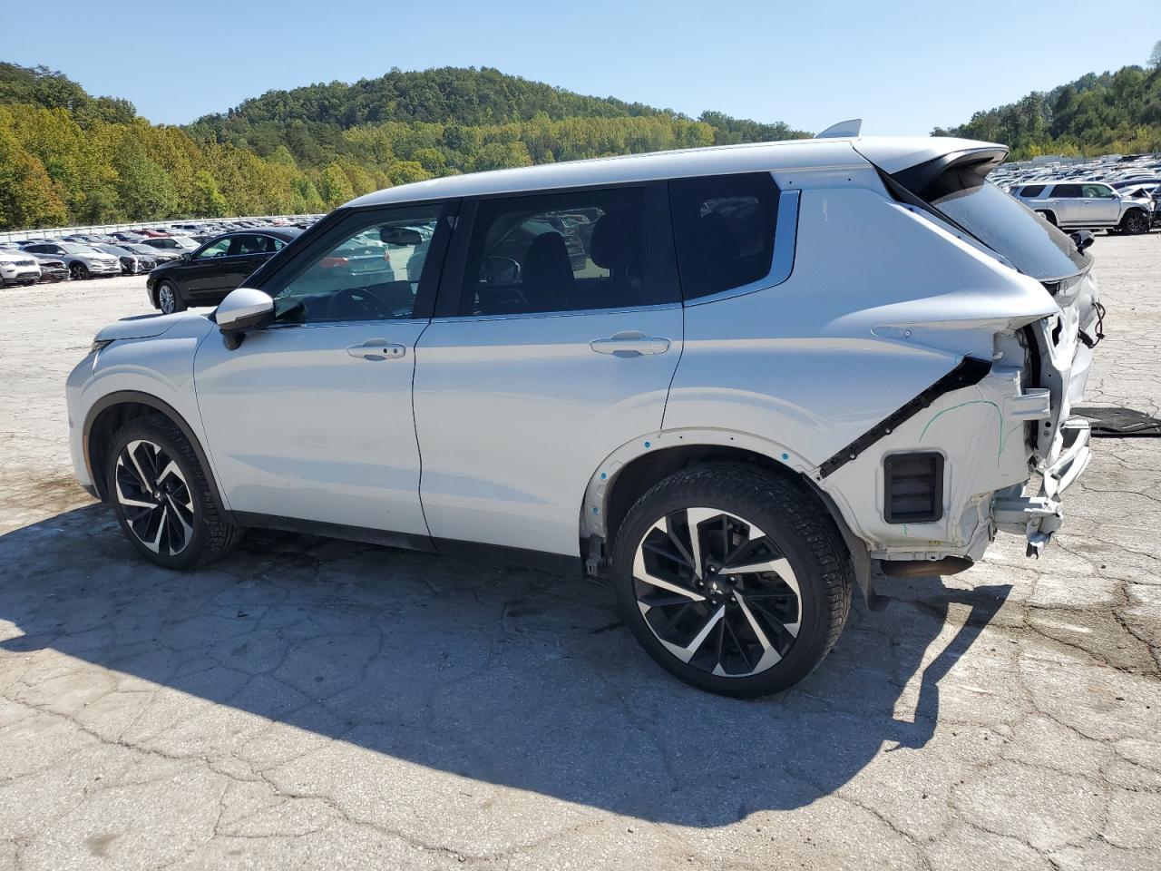 2023 MITSUBISHI outlander