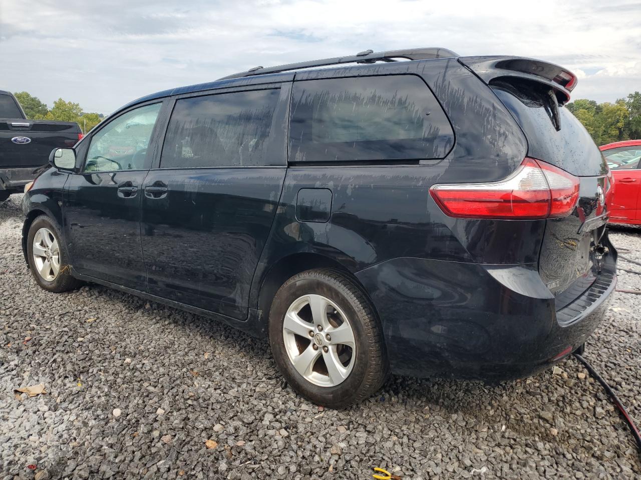 2016 TOYOTA SIENNA