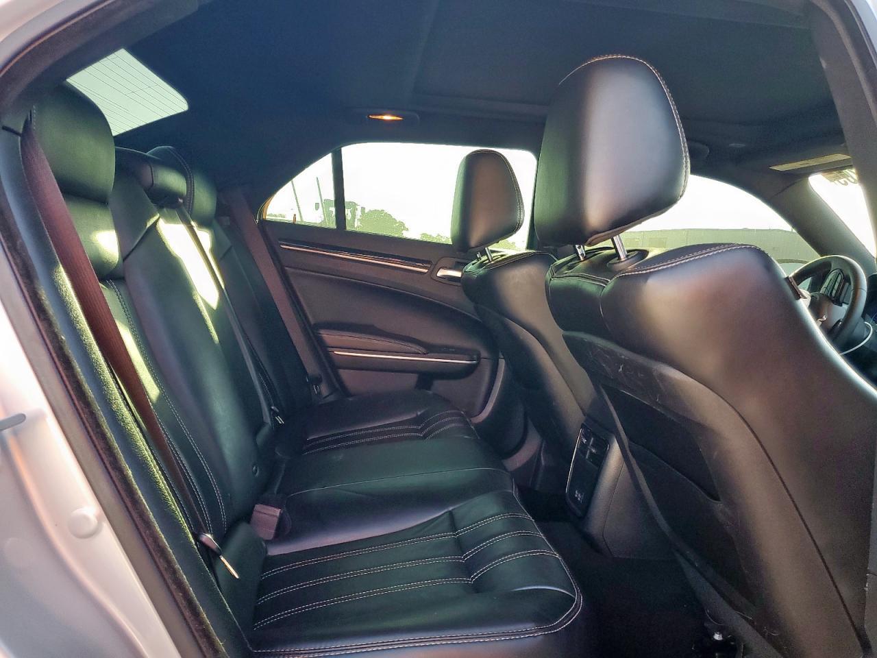 2022 CHRYSLER 300